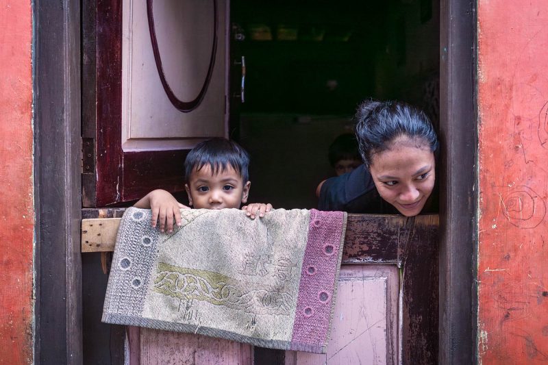 young family labuan bajo