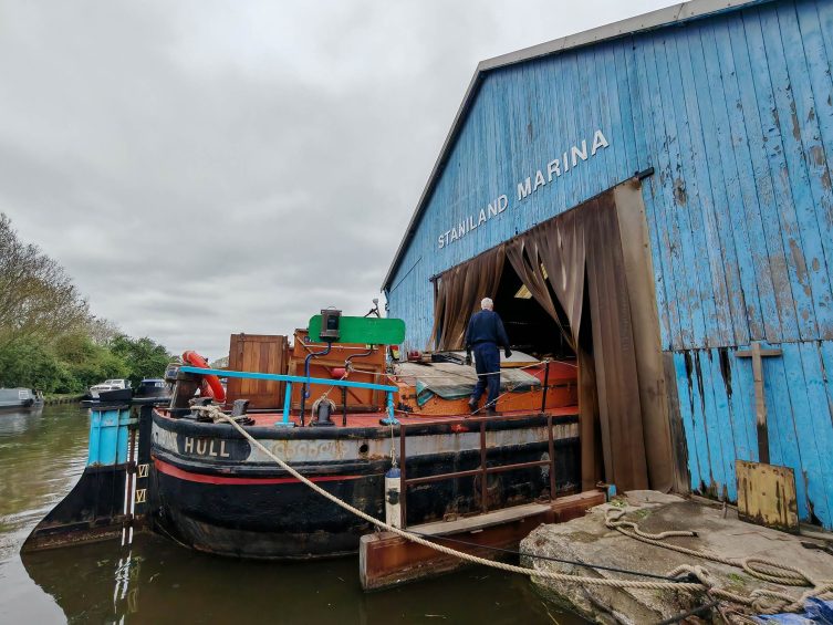 humber sloop stuck on sill